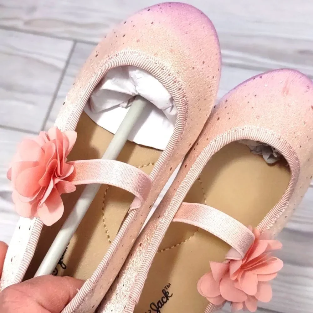 (17-2208)  Cat & Jack Gianna Flats Shoes Size 6